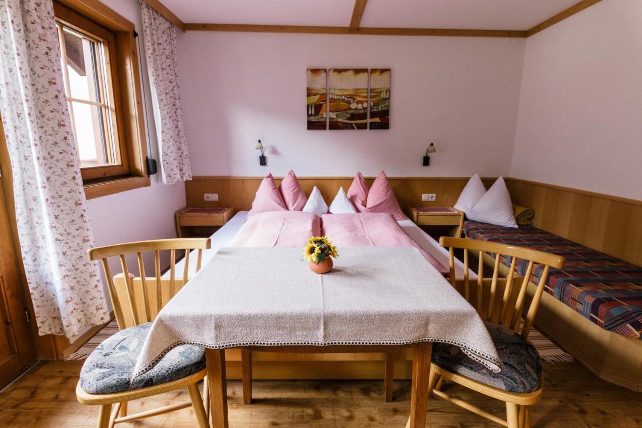 Gaestehaus Berger Sankt Jakob in Defereggen Esterno foto