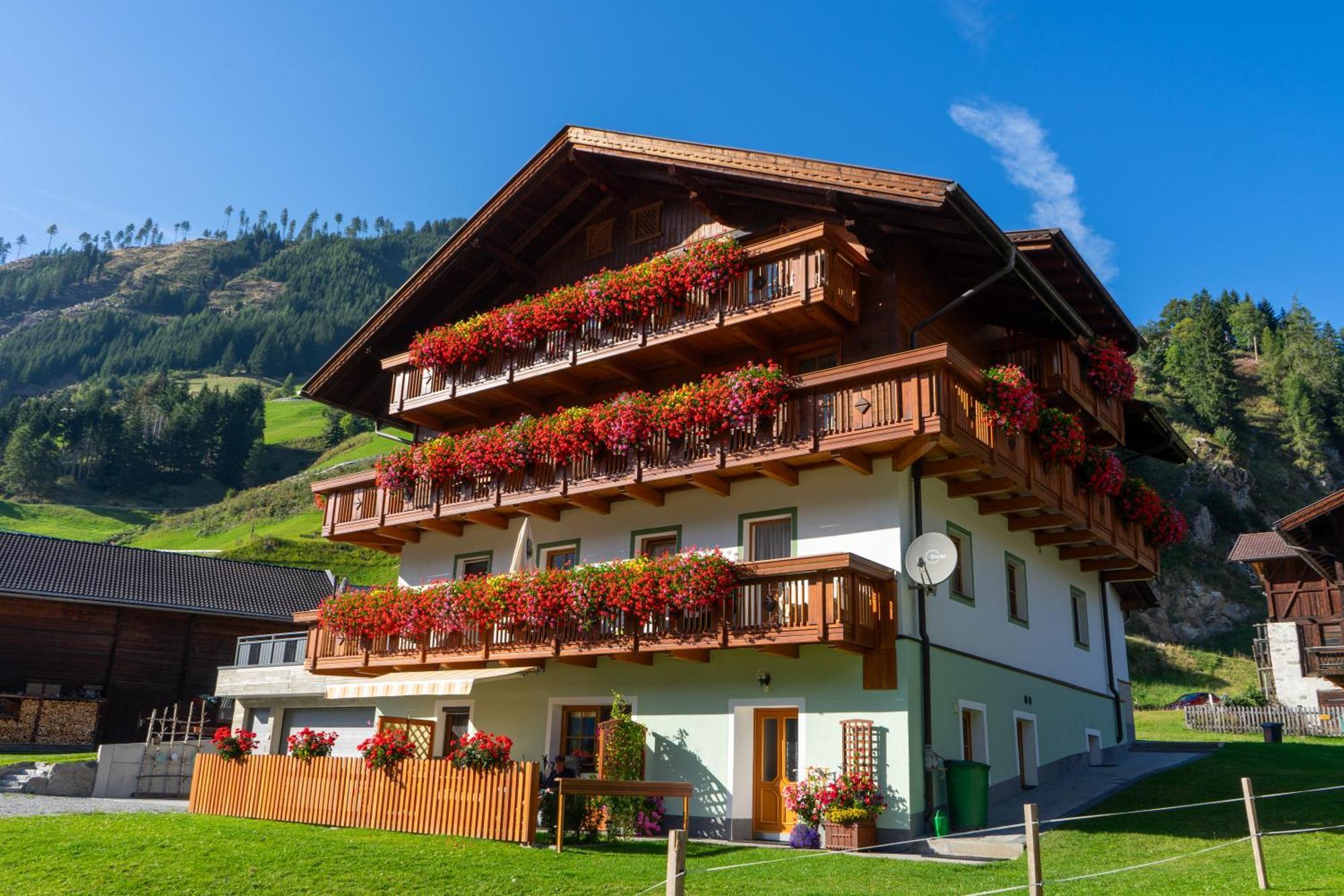 Gaestehaus Berger Sankt Jakob in Defereggen Esterno foto